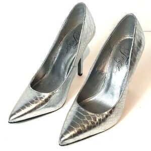 Fergie 'Protest' Metallic Rose Gold Pointed Toe Pumps Size 8.5M Excellent Shape